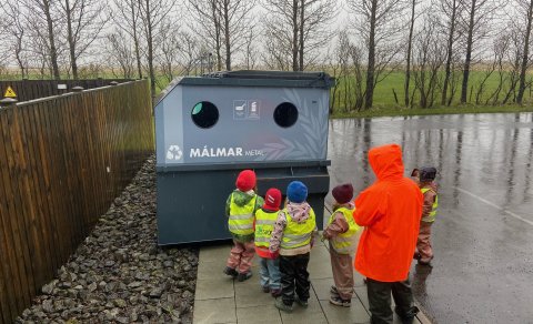 Ungir nemendur Krakkaborgar eru með flokkunina á hreinu!